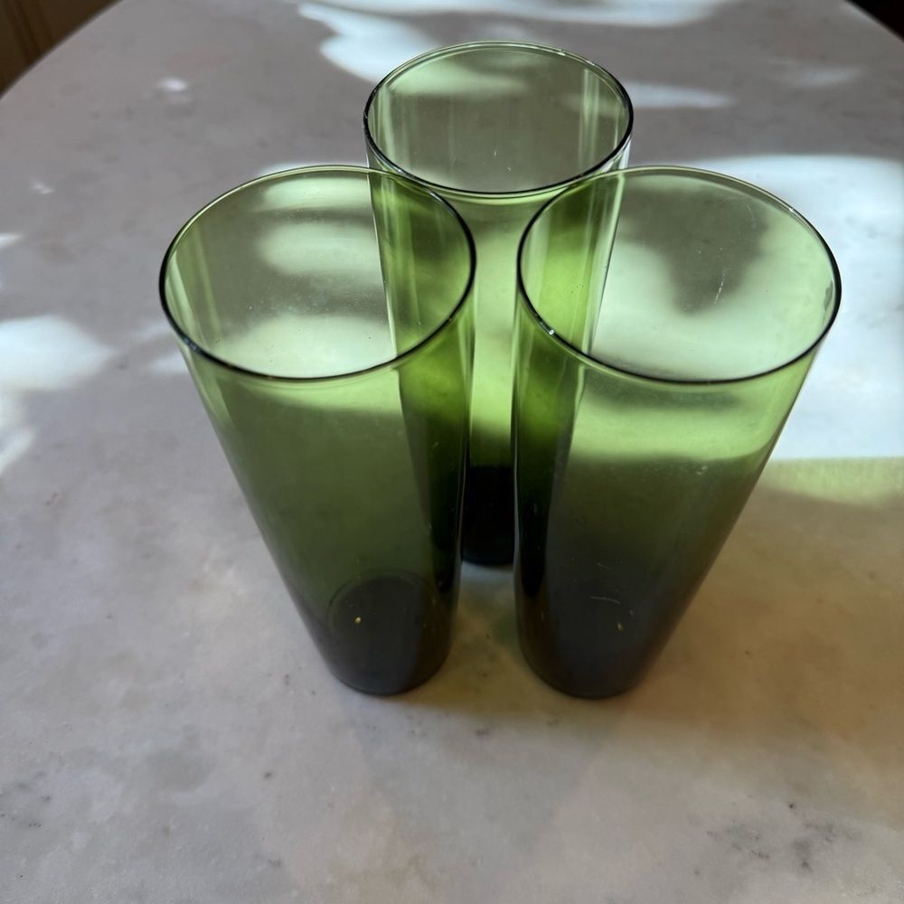 Tapio Wirkkala litalla 
(Finland, 1915-1985) Elegant Green Glass Set MCM modern
